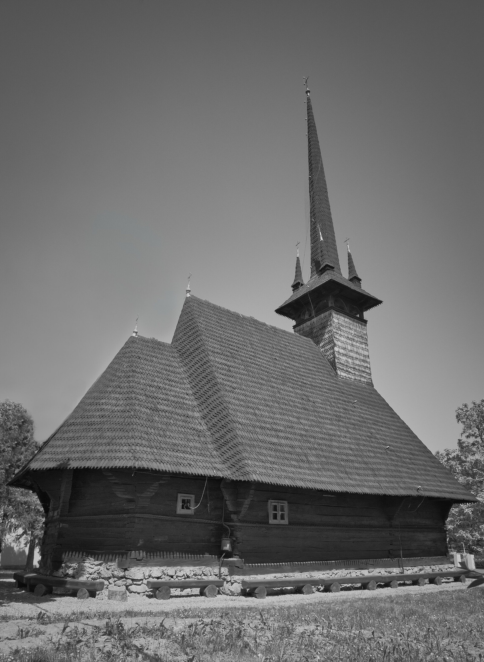 Biserica de lemn, fotografie alb-negru